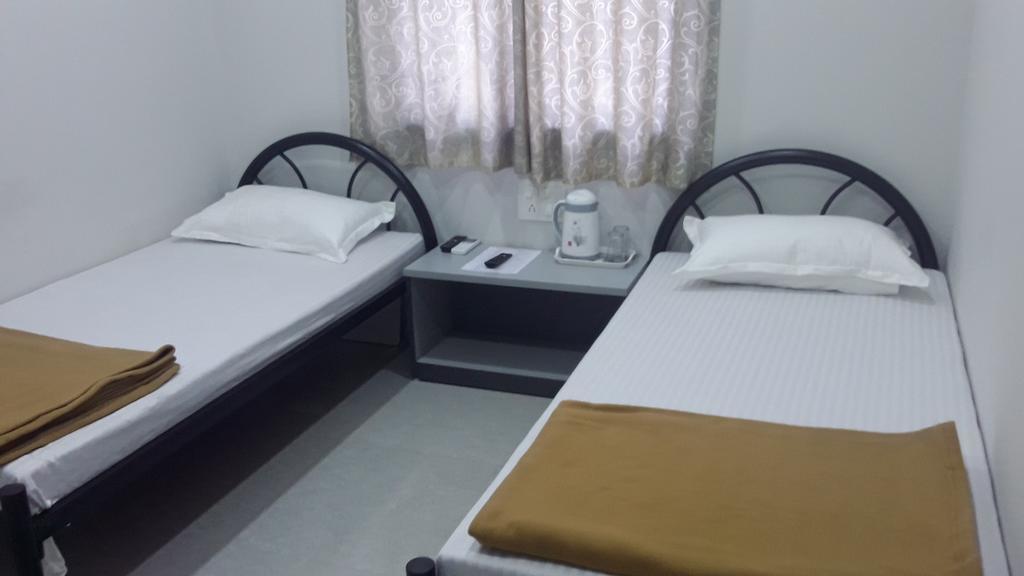 بهوي Royal Guest House المظهر الخارجي الصورة